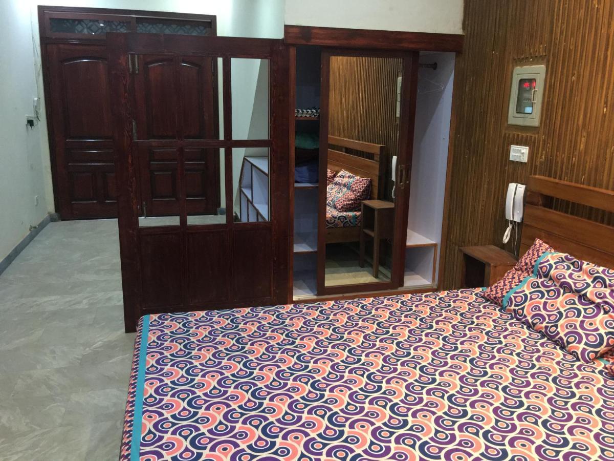 One Bed Studio Apartment Near Shaukat Khanum 라호르 외부 사진